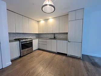 125 Parkside Avenue #2D in Prospect Park South, Brooklyn | StreetEasy