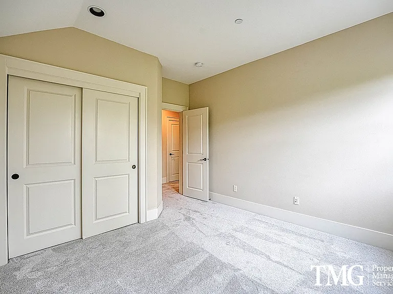 10424 SW Windwood Way — Photo 36