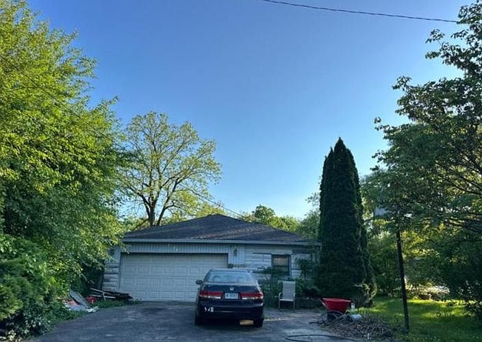 1st image of 4343 Deauville Dr