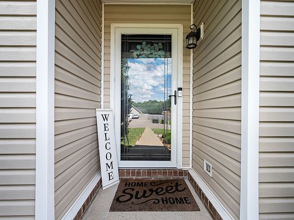3rd image of 4237 Nandina Ct
