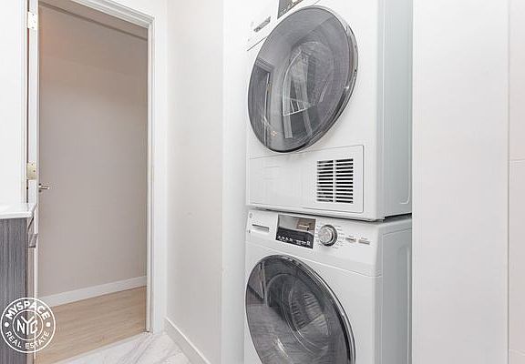 4th image of 879 De Kalb Ave #36C