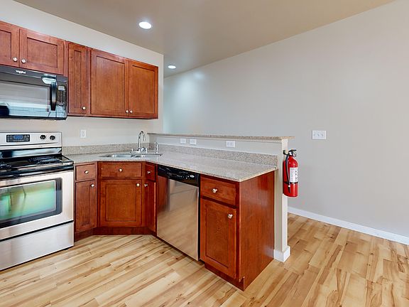 4th image of 505 Creekside St SE #57a9a8a58