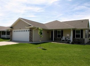 4010 Kingsford Dr, Janesville, WI 53546