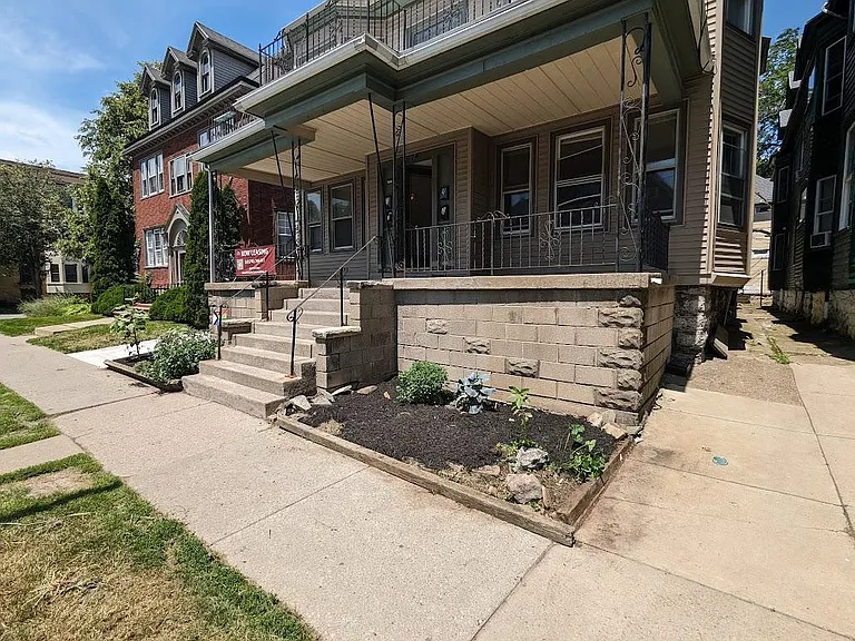 576 Potomac Ave #3 — Photo 19