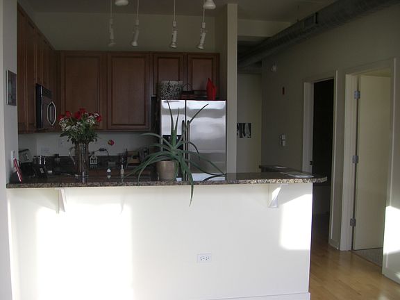 2nd image of 647 Metropolitan Way Unit 608L