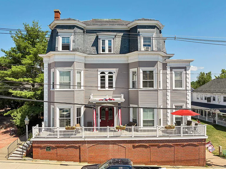 25 N Main St #5 — Photo 1