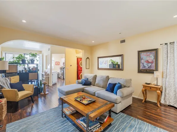 7211 Cozycroft Ave Unit 32, Winnetka, CA 91306