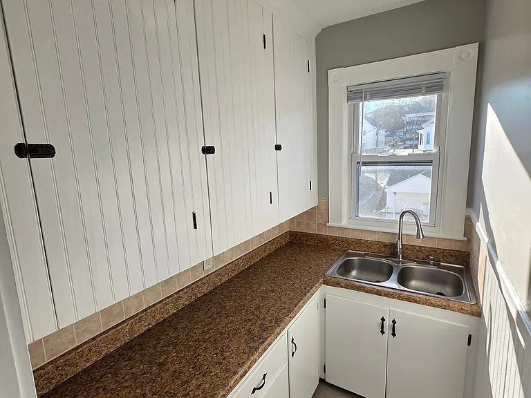 519 Manville Rd — Photo 1