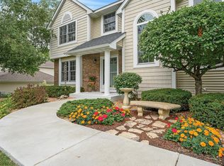 4150 Barrow Ct, Eagan, MN 55123