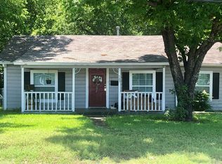 107 Brown St, Alvarado, TX 76009