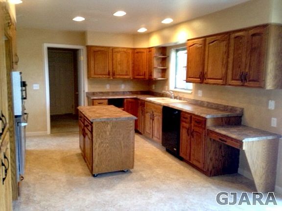 5th image of 2266 Tiffany Dr