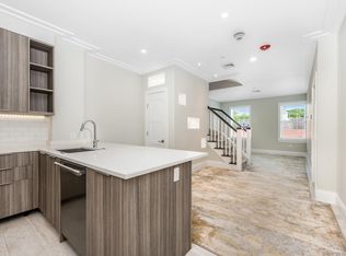 1990 Bronson Rd #6, Fairfield, CT 06824