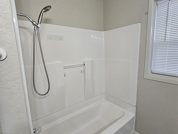 5th image of 926 N Money Ave