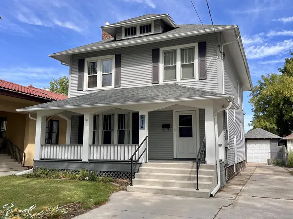 914 St Clair STREET, Manitowoc, WI 54220