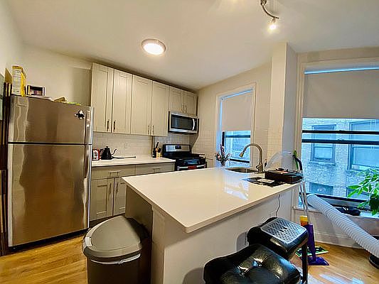 3rd image of 1637 Nostrand Ave #3R