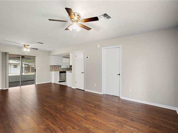 2nd image of 1271 Rockwood Dr