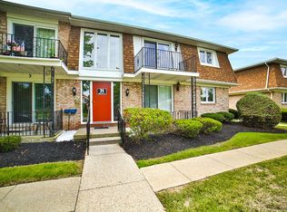 71 Georgian Ln APT 8, Buffalo, NY