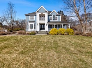 4 Bruce St, Grafton, MA 01519