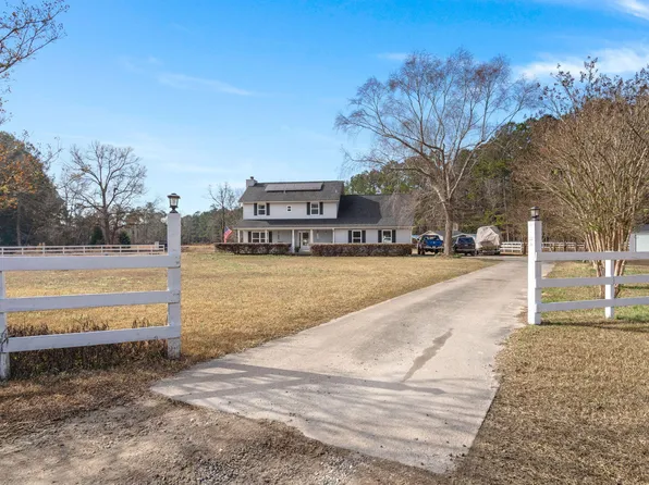 104 Rose Blossom Dr, Ridgeville, SC 29472