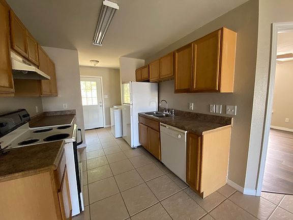 3rd image of 17290 Avondale Cir