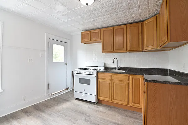 Rented by Corcoran | media 6
