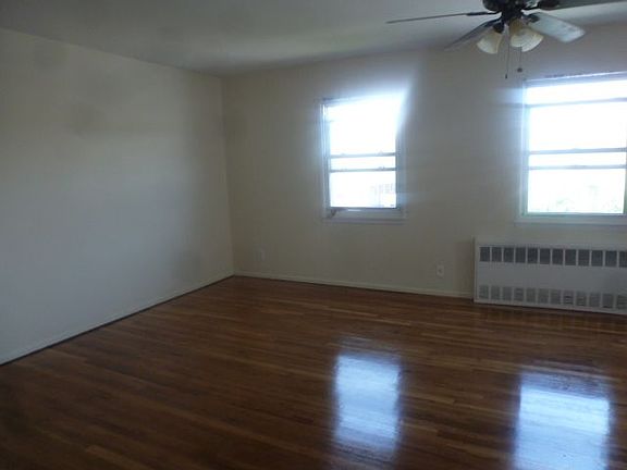 4th image of 15534 Huron St