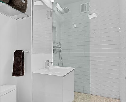 5th image of 235 W 102nd St APT 7G