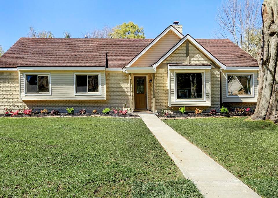 1st image of 2211 Rosefield Dr
