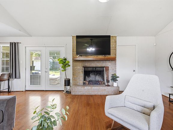 5th image of 1609 Tammi Ln