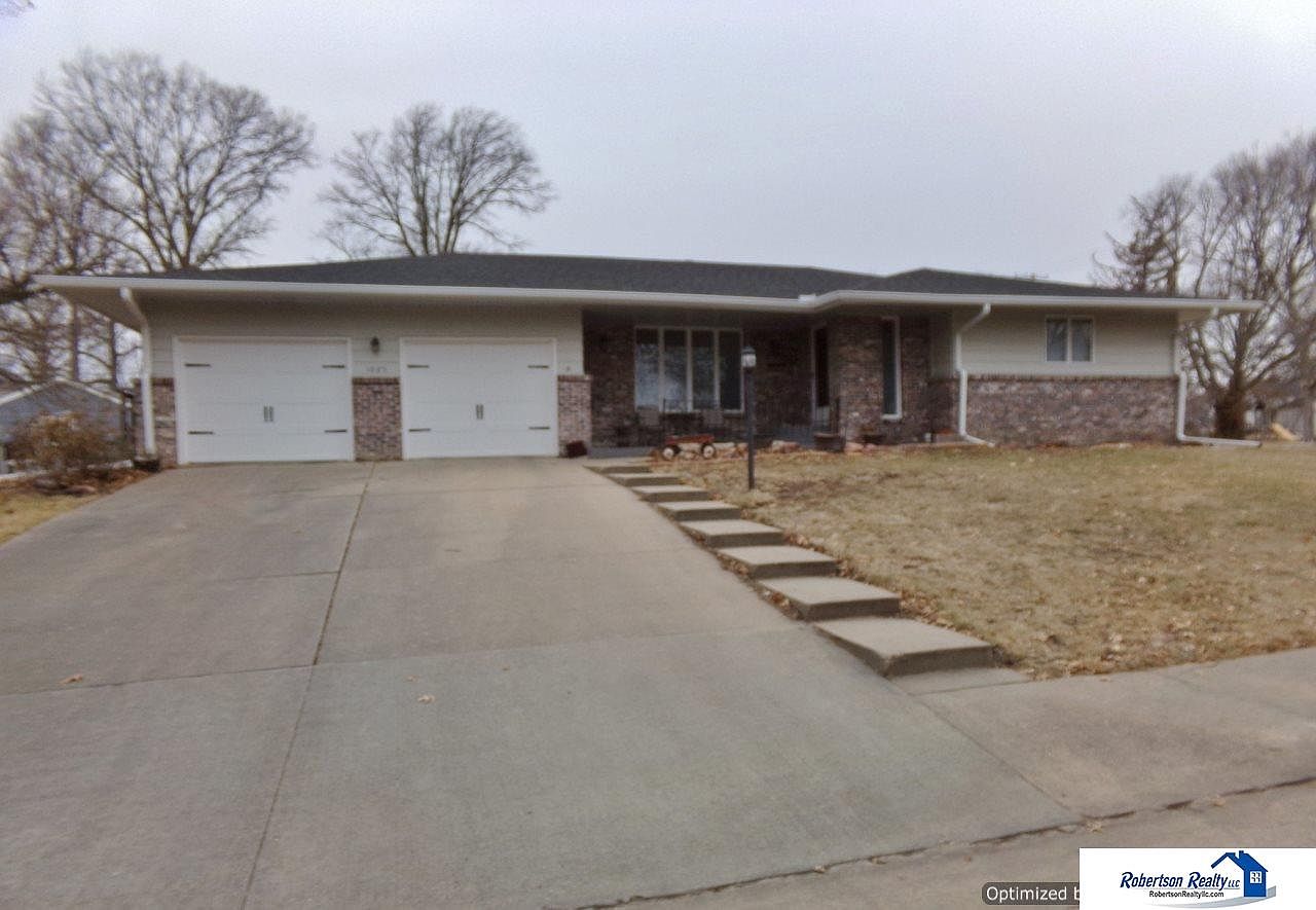 1025 N 12th St Beatrice NE 68310 Zillow