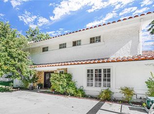 24365 Clipstone St, Woodland Hills, CA 91367
