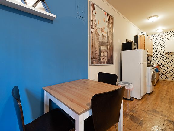 4th image of 26 Leroy St APT 1FS