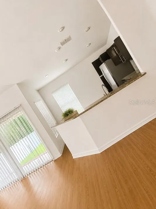 3 bed, 2.0 bath, 1746 sqft, $2,300 — Photo 4