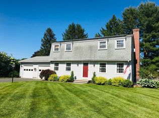 21 Woodlawn Rd, Hadley, MA 01035