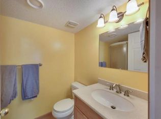 5548 Elm Grove Ct, New Hope, MN 55428