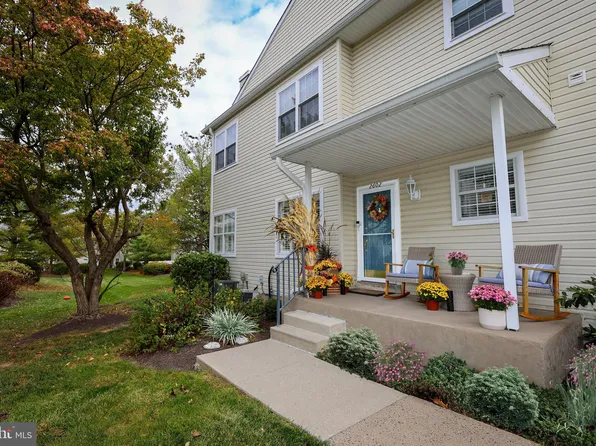 2602 Waterford Rd, Yardley, PA 19067