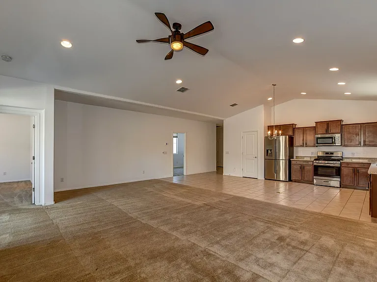 6222 Goldfinch Dr — Photo 9