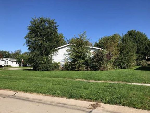 2nd image of 1902 S East Dr
