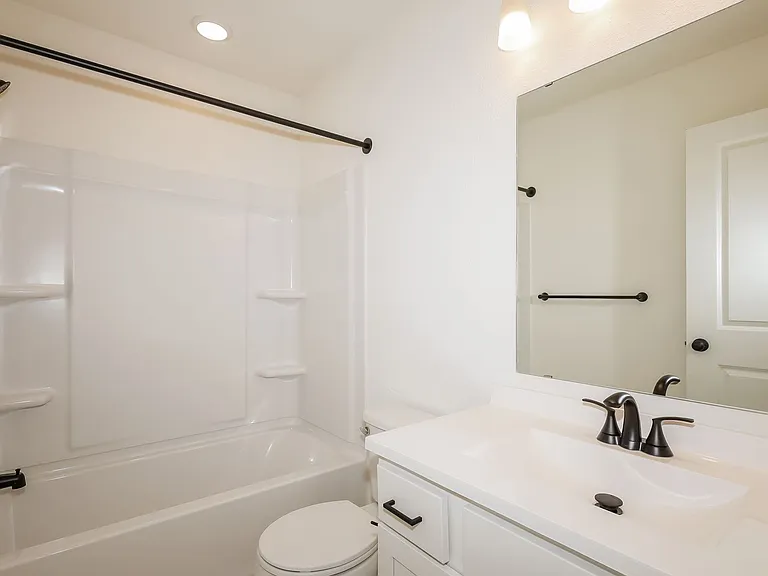 1625 Reagan Dr — Photo 18