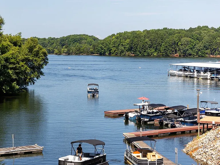 Minutes from Lake Norman