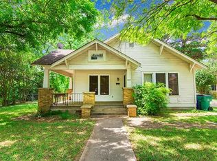 917 Lexington St, Taylor, TX 76574