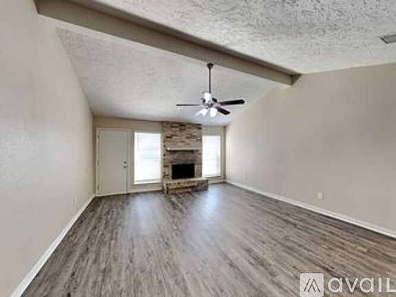 3rd image of 100 Maple Leaf Dr