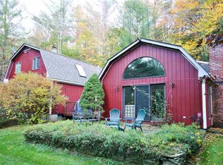 979 Smokeshire Rd, Chester, VT 05143