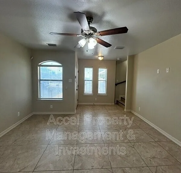 2603 E Eisenhower Ave #2 — Photo 4