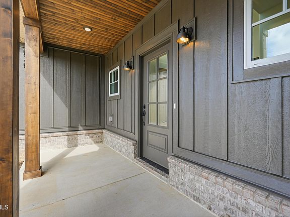 4th image of 20 Glaze Farm Way