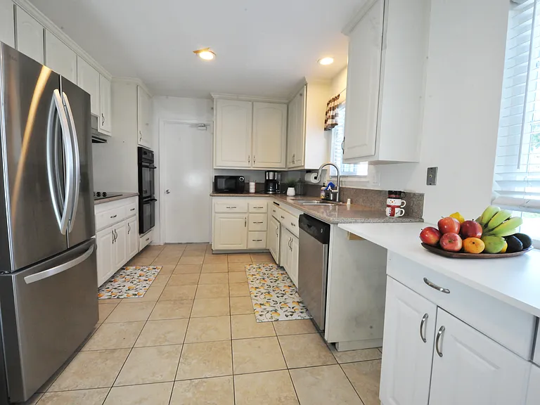 16772 Scotsdale Cir — Photo 10