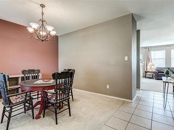 5th image of 2705 Elderberry Ln