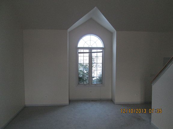 3rd image of 23051 Eastbrook Dr