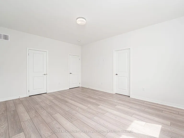 123 Schmeltzer Cres — Photo 15