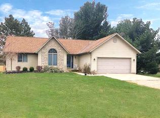 2600 Apple Valley Dr, Howard, OH 43028
